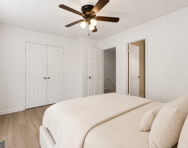 245 Winding River Drive - Photo Thumbnail 22
