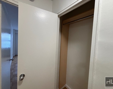 East 63 Street - Photo Thumbnail 7