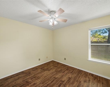1129 W Hills Terrace - Photo Thumbnail 7