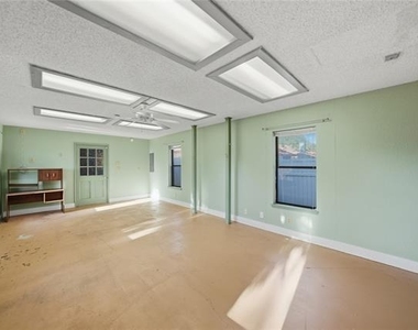 1129 W Hills Terrace - Photo Thumbnail 26