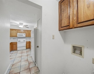 1129 W Hills Terrace - Photo Thumbnail 20