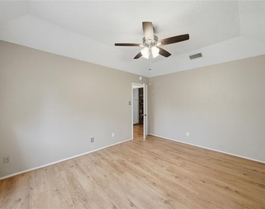 1129 W Hills Terrace - Photo Thumbnail 13