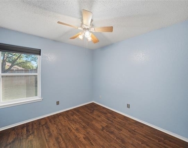 1129 W Hills Terrace - Photo Thumbnail 5