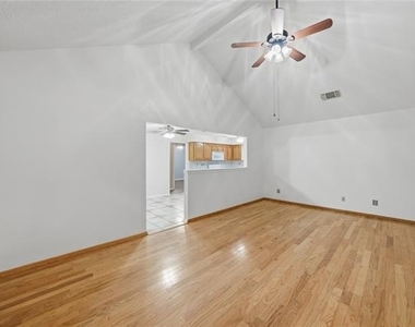 1129 W Hills Terrace - Photo Thumbnail 23
