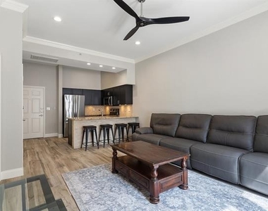 3102 Kings Road - Photo Thumbnail 8