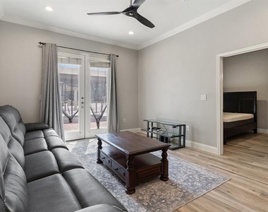 3102 Kings Road - Photo Thumbnail 7