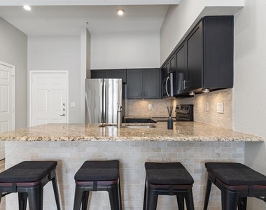 3102 Kings Road - Photo Thumbnail 6