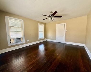 3100 Avenue G - Photo Thumbnail 6