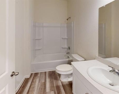 311 Pennsylvania Avenue - Photo Thumbnail 17