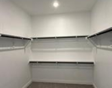 9008 Guadalupe Street - Photo Thumbnail 3