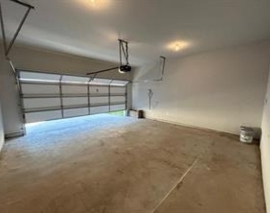 9008 Guadalupe Street - Photo Thumbnail 30