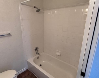 5003 Bryan Street - Photo Thumbnail 11