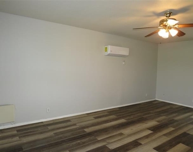 4657 S Bonnie Brae Street - Photo Thumbnail 3