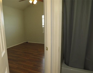 4657 S Bonnie Brae Street - Photo Thumbnail 23