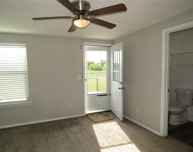 4657 S Bonnie Brae Street - Photo Thumbnail 9
