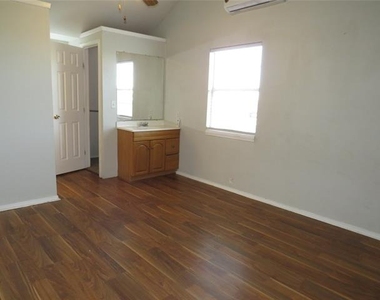 4657 S Bonnie Brae Street - Photo Thumbnail 17