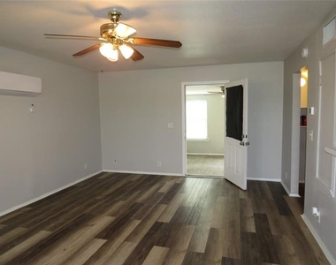 4657 S Bonnie Brae Street - Photo Thumbnail 7