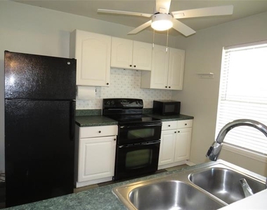 4657 S Bonnie Brae Street - Photo Thumbnail 6
