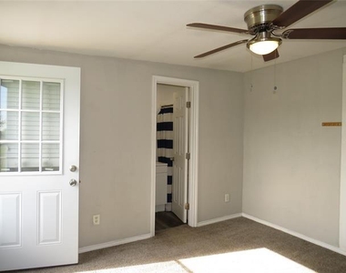 4657 S Bonnie Brae Street - Photo Thumbnail 12