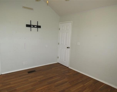 4657 S Bonnie Brae Street - Photo Thumbnail 28
