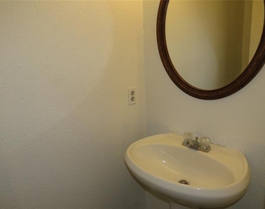 4657 S Bonnie Brae Street - Photo Thumbnail 16