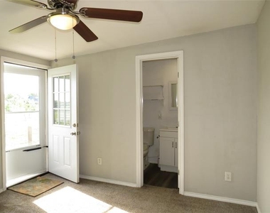 4657 S Bonnie Brae Street - Photo Thumbnail 10