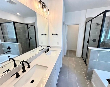 512 Virginia Way - Photo Thumbnail 12