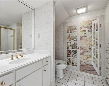 22 One Main Place - Photo Thumbnail 29