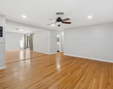 3605 Jeanette Drive - Photo Thumbnail 10