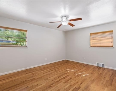3605 Jeanette Drive - Photo Thumbnail 14
