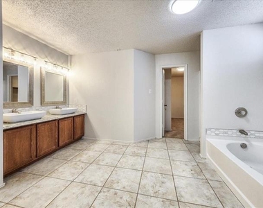 601 Jagera Way - Photo Thumbnail 29