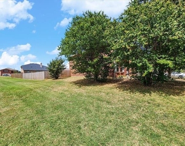 601 Jagera Way - Photo Thumbnail 4