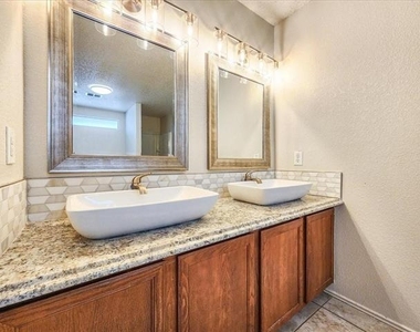 601 Jagera Way - Photo Thumbnail 30