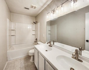 601 Jagera Way - Photo Thumbnail 24