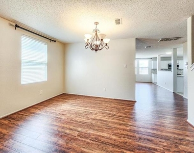 601 Jagera Way - Photo Thumbnail 11