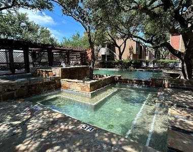 3611 W Northgate Drive - Photo Thumbnail 13