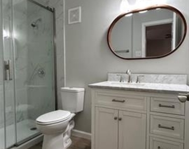 3611 W Northgate Drive - Photo Thumbnail 7
