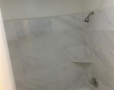 109 Wildwood Court - Photo Thumbnail 6