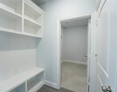 3324 Wildwood Drive - Photo Thumbnail 3