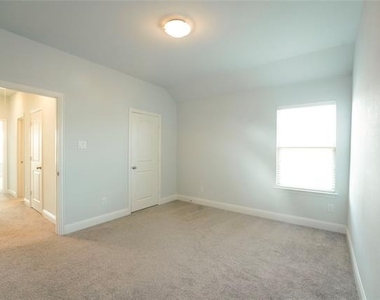 3324 Wildwood Drive - Photo Thumbnail 26