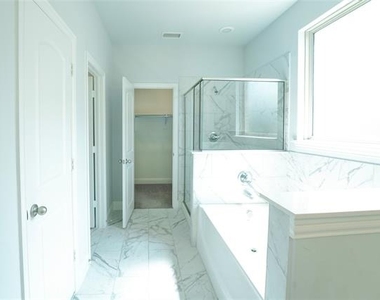 3324 Wildwood Drive - Photo Thumbnail 18