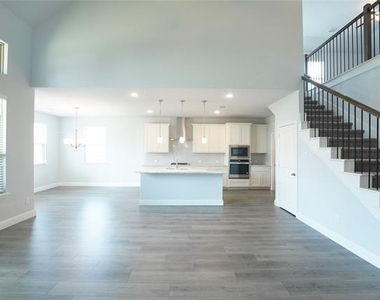 3324 Wildwood Drive - Photo Thumbnail 6