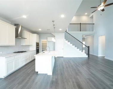 3324 Wildwood Drive - Photo Thumbnail 10