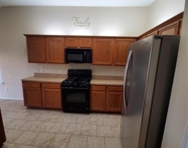 1132 Honeywell Drive - Photo Thumbnail 6