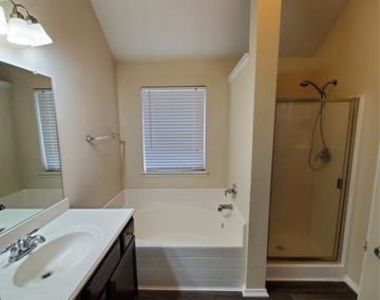1132 Honeywell Drive - Photo Thumbnail 10