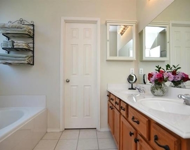 3528 Copper Ridge Drive - Photo Thumbnail 12