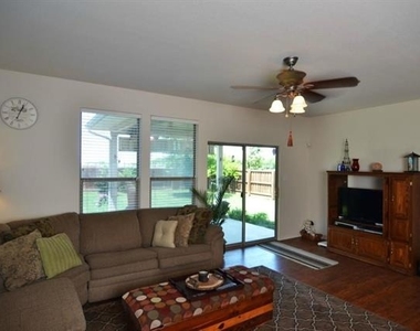 3528 Copper Ridge Drive - Photo Thumbnail 7