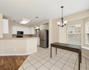5909 Vineyard Lane - Photo Thumbnail 8