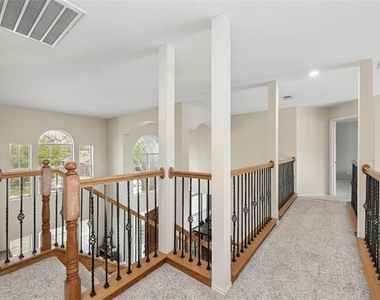 5909 Vineyard Lane - Photo Thumbnail 21
