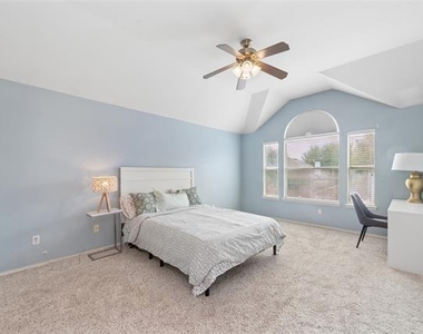 5909 Vineyard Lane - Photo Thumbnail 11